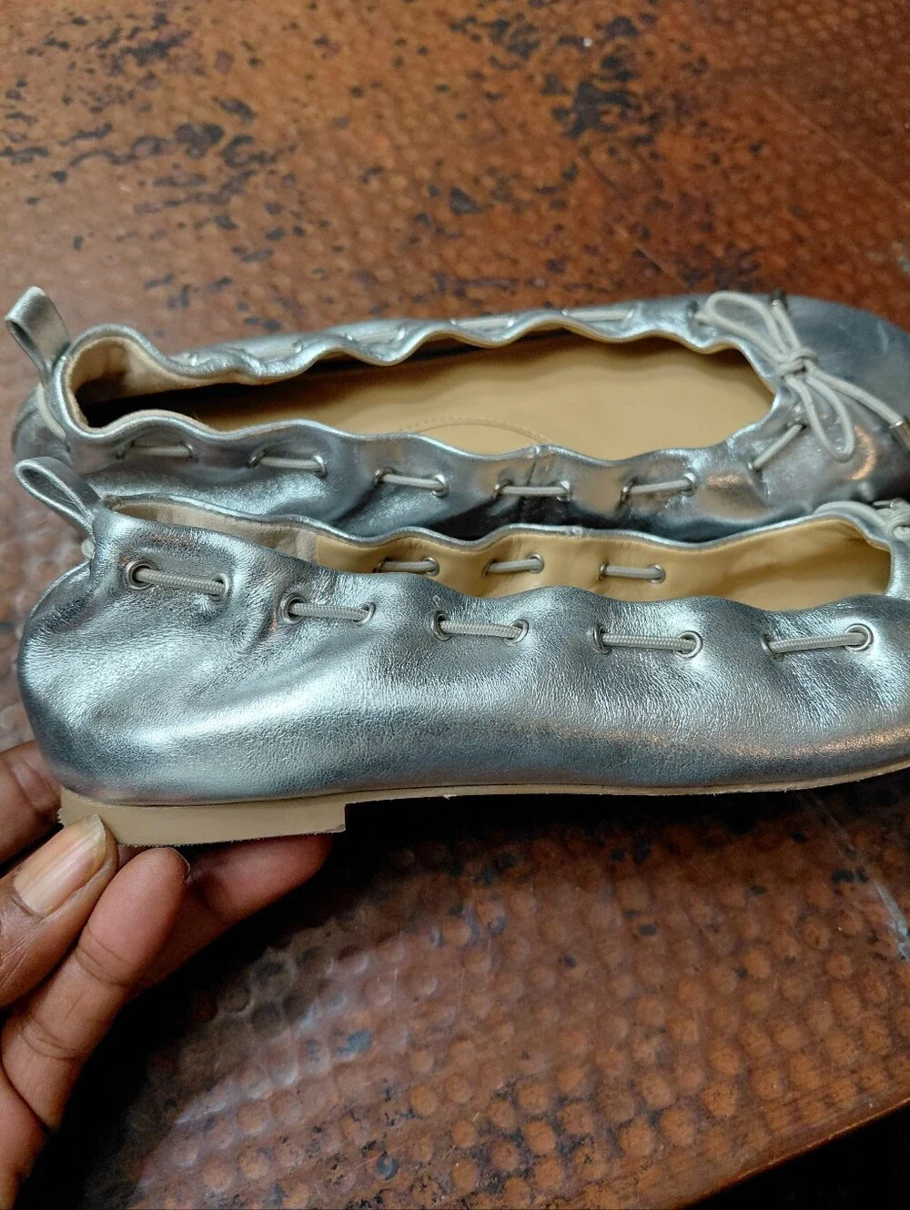 Talbots Sz. 6 Metallic Silver Leather Elastic Blair Ballet Flats